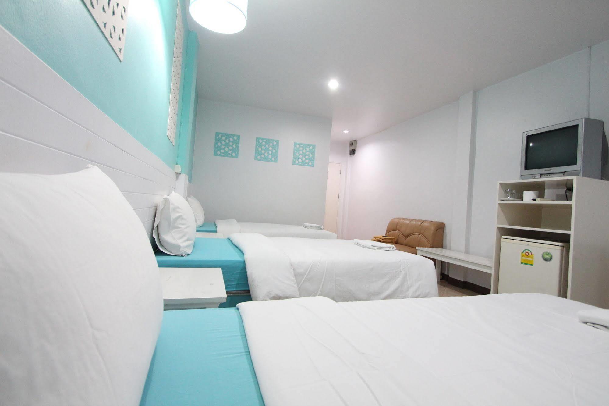 Preme Hostel Bangkok Exterior photo